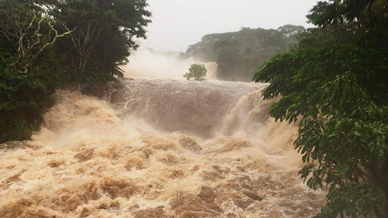 Hurricane Lane dumps torrential rains on Hawaii's Big Island