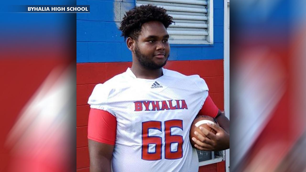 High school football player dies after collapsing mid-game