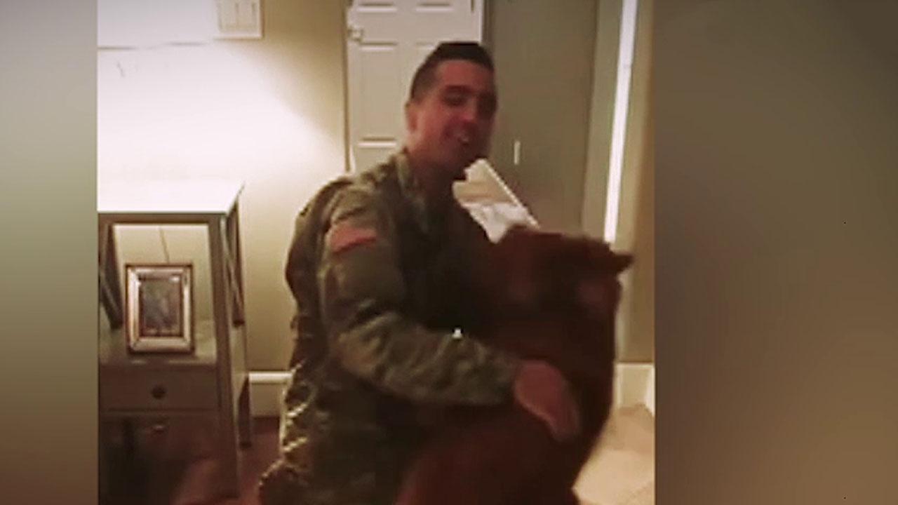 Soldier surprises beloved golden retriever
