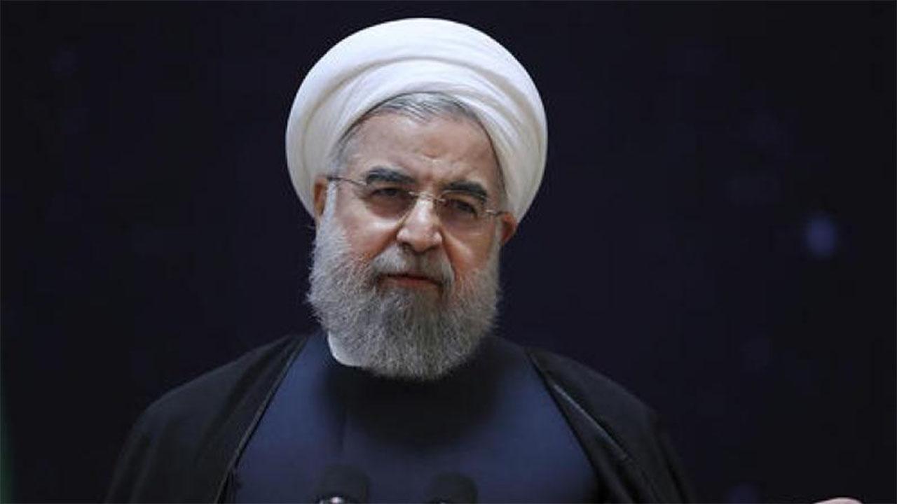 Iran's parliament rebukes Rouhani over economic woes