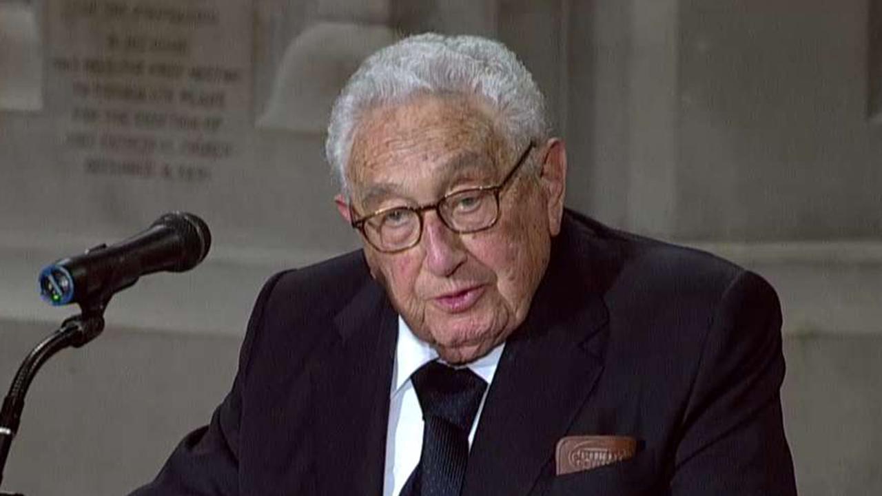 Henry Kissinger: World will be lonelier without John McCain