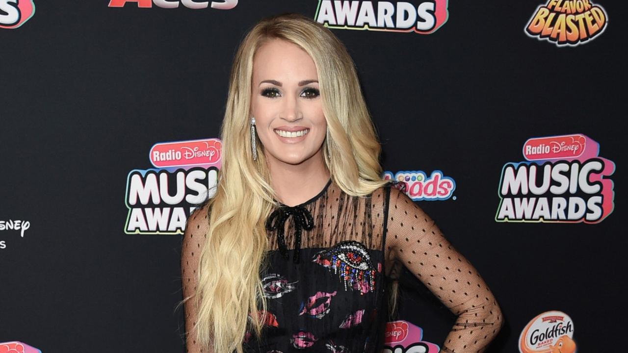 Carrie Underwood cancels shows in England due to illness