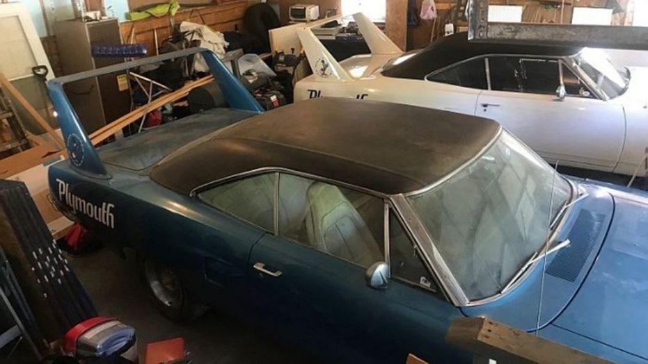   Discovered: Two 1970 Plymouth Superbirds parked for over 30 years 