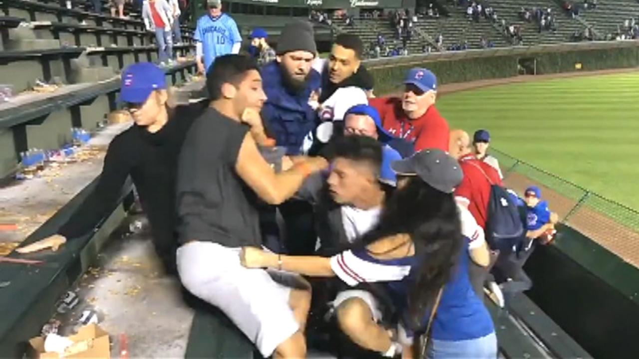 Fight breaks out at Chicago Cubs game