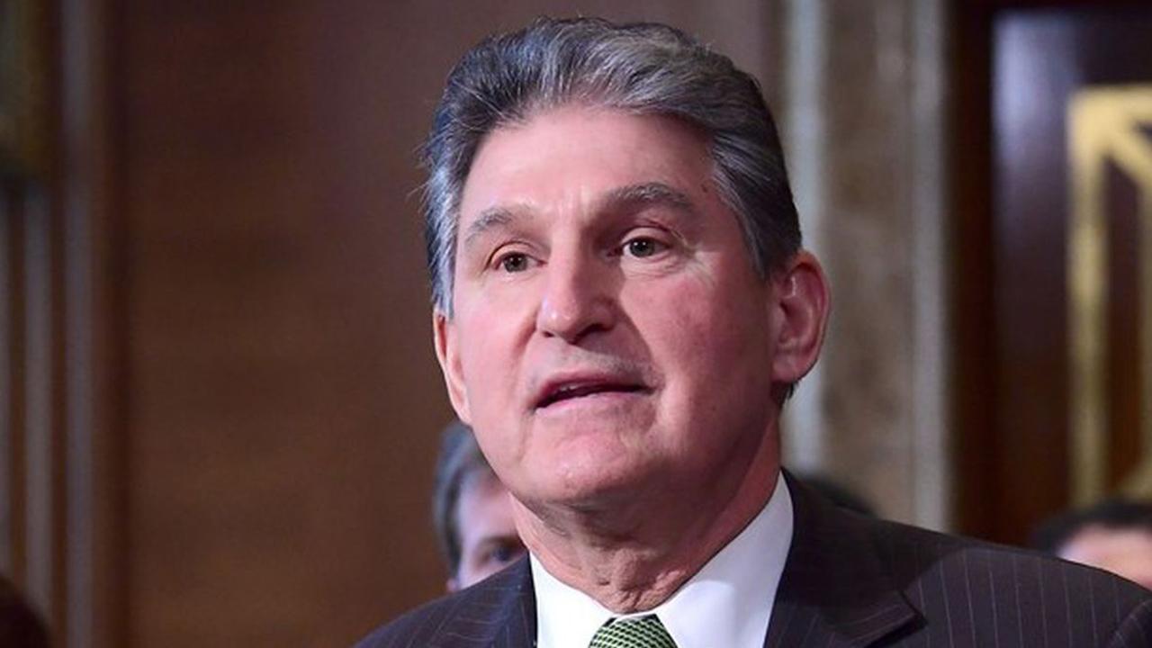 Manchin shifts attention to Senate race amid Kavanaugh vote