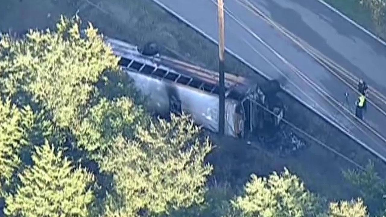 Raw video: Texas authorities respond to school bus accident