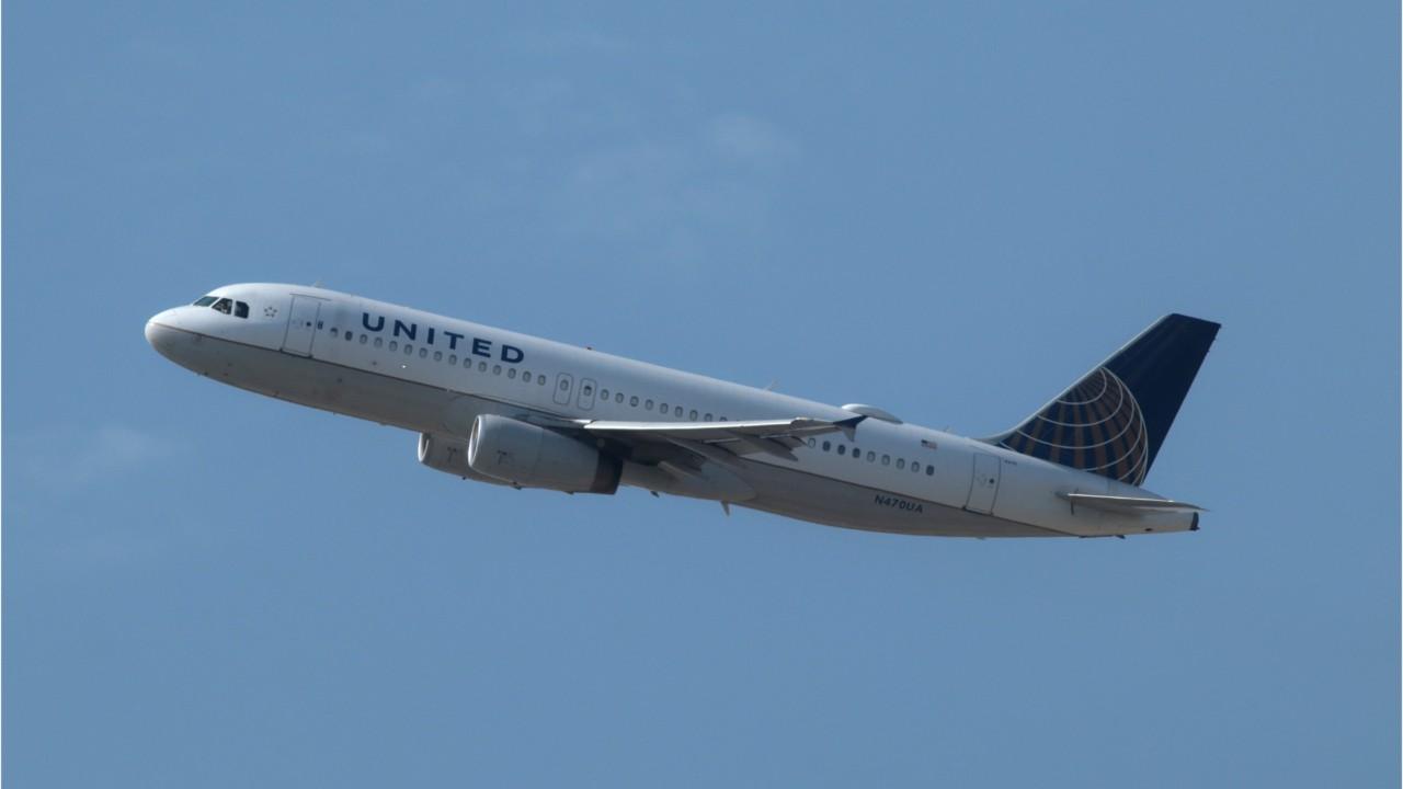 United flight from LA lands after declaring 'fuel mayday'