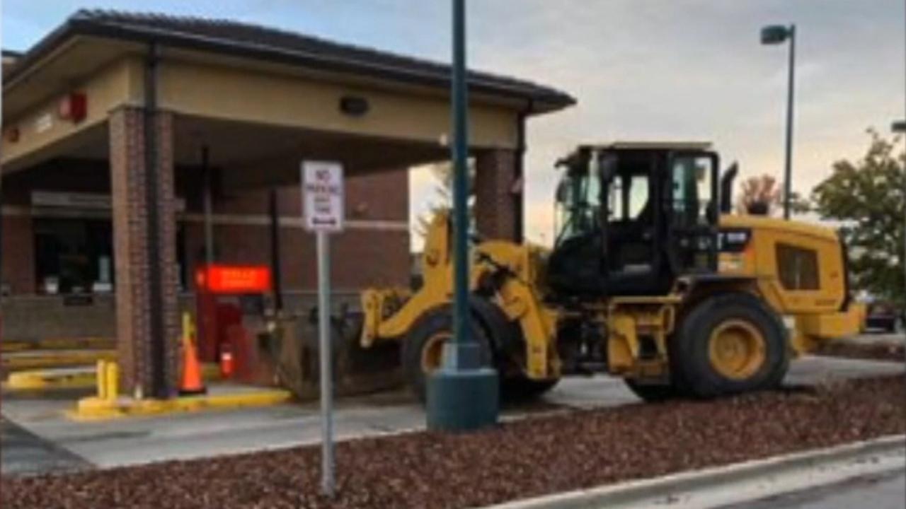 Thieves try to use tractor to rob ATM in Colorado