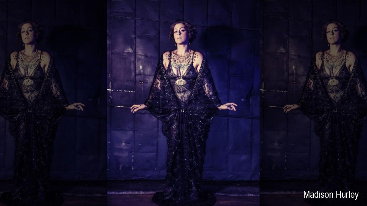 'American Pickers' star Danielle Colby turns to burlesque