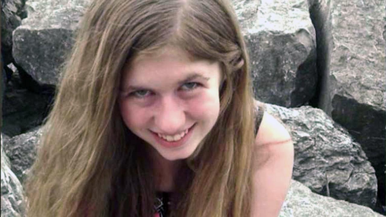Wisconsin girl missing after parents found dead in home