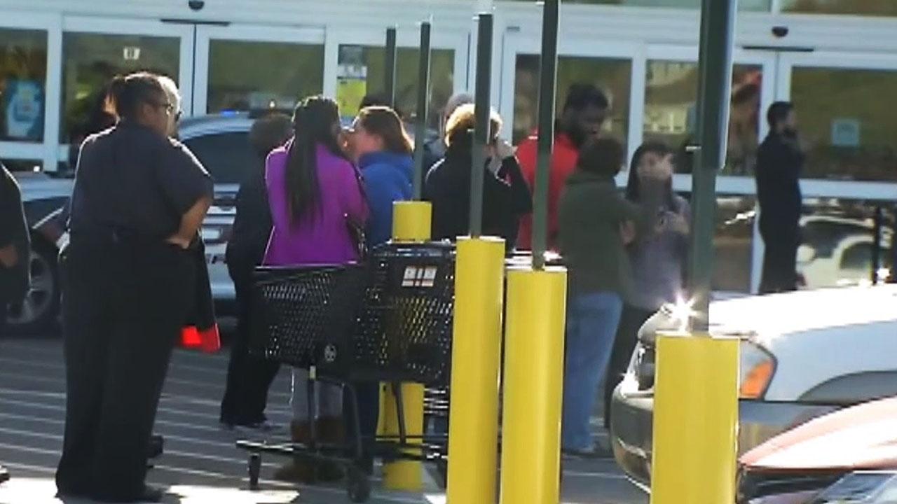 Raw video: Shooting victims reported at Kentucky Kroger's