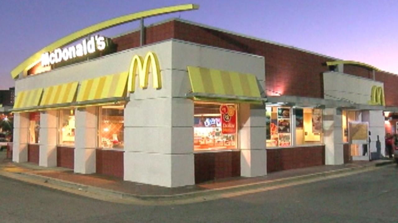 Father takes on gunman inside Alabama McDonald’s