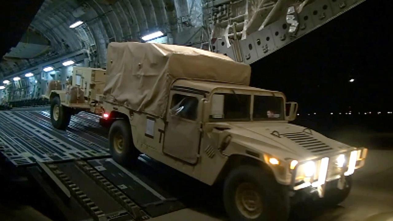 Raw Video: Active duty military forces arrive in Arizona