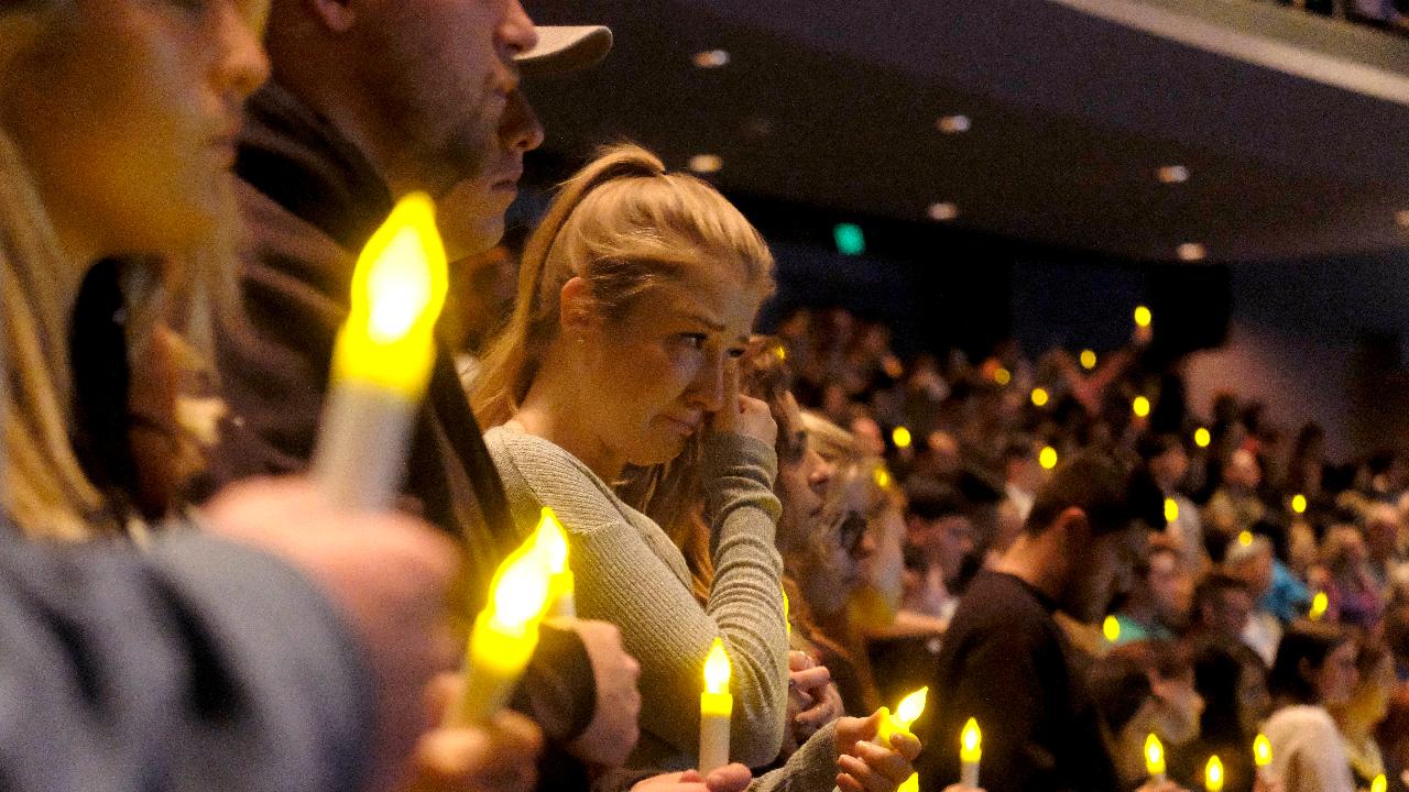 Country stars react to deadly California bar mass shooting