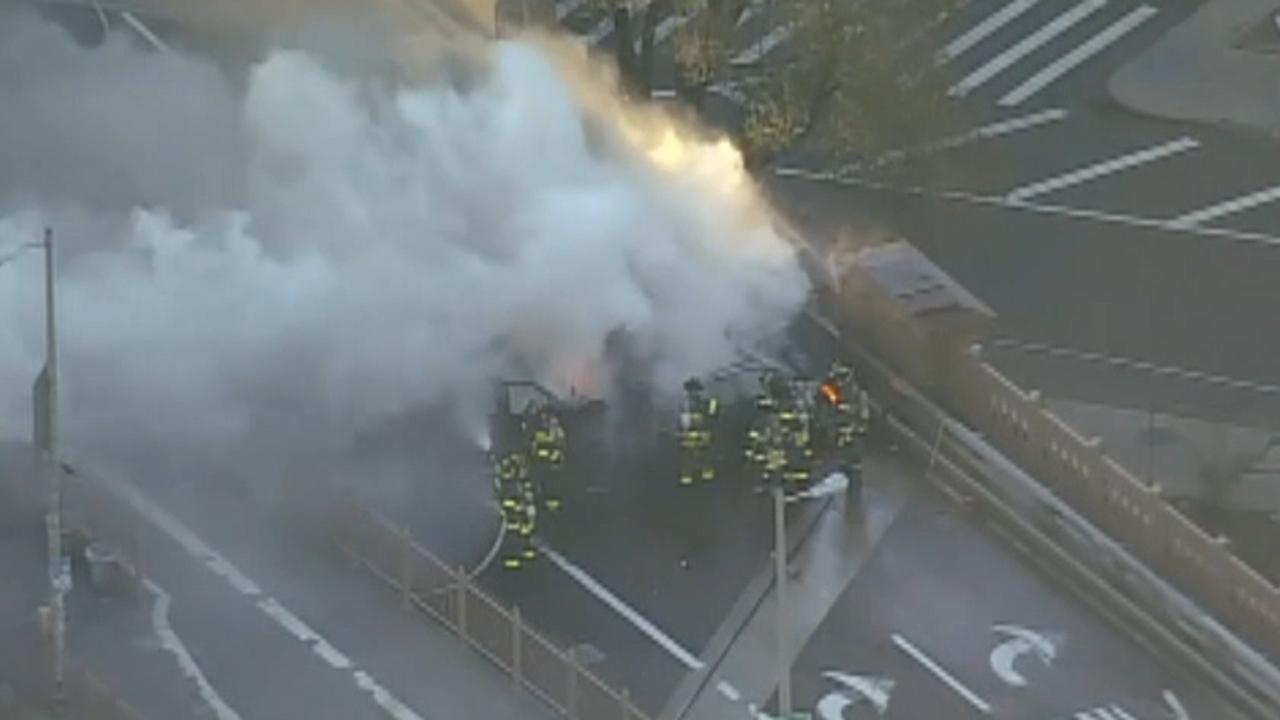 Fiery crash on the Brooklyn Bridge kills 1, injures 5