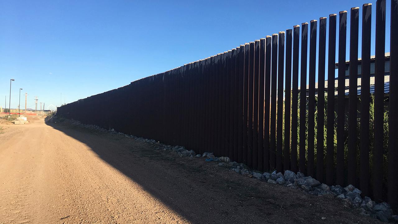 Trump tweets threat to shut down southern border
