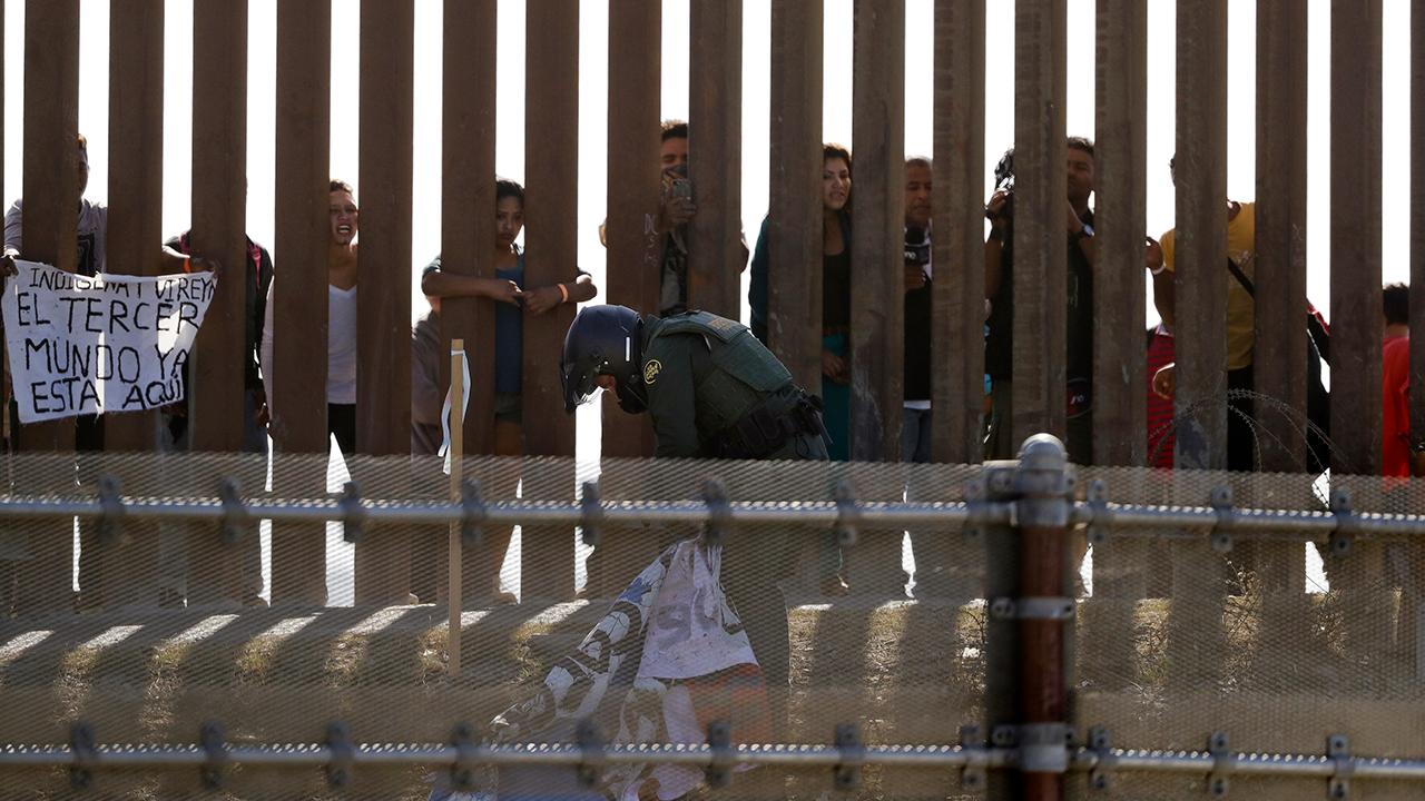 Political fallout as tensions rise at US-Mexico border