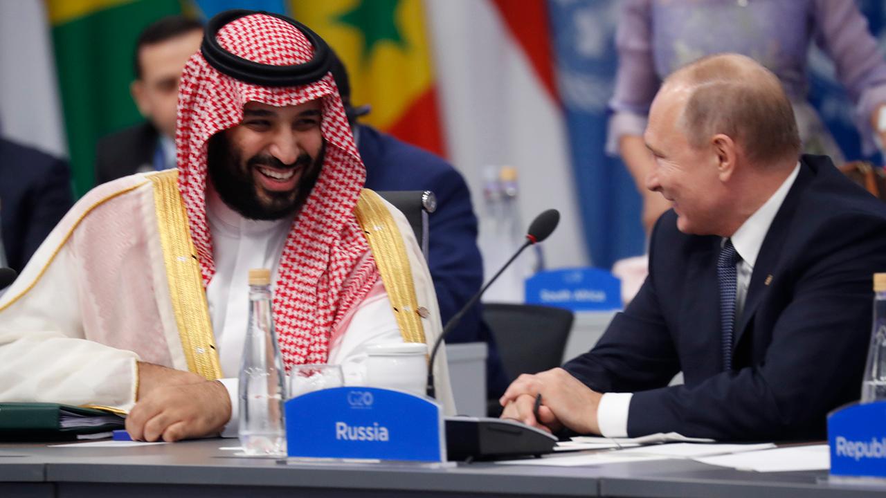 Putin and Saudi crown prince high-five, laugh at G20 summit