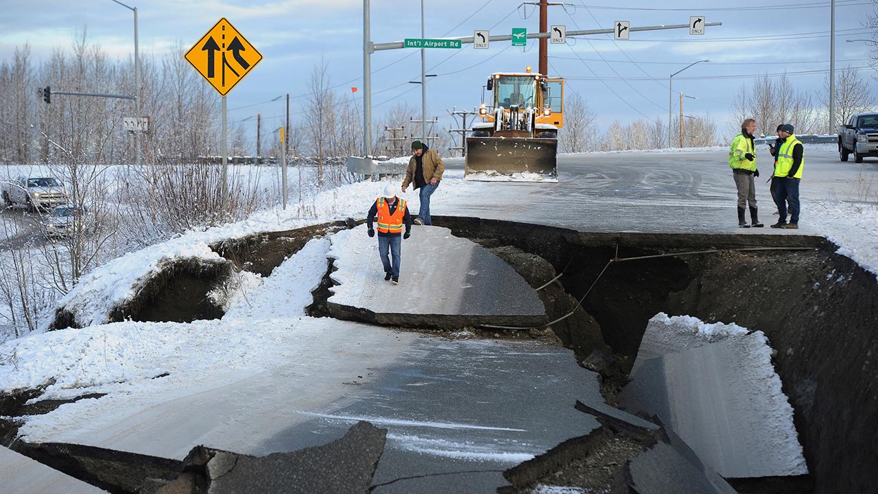 Earthquake cleanup underway in Anchorage, Alaska