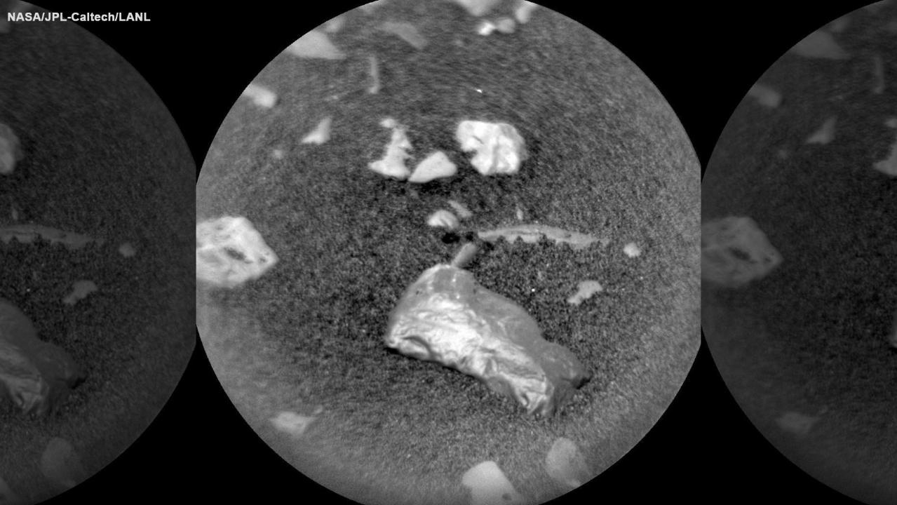 Curiosity rover spots 'shiny' object on Mars