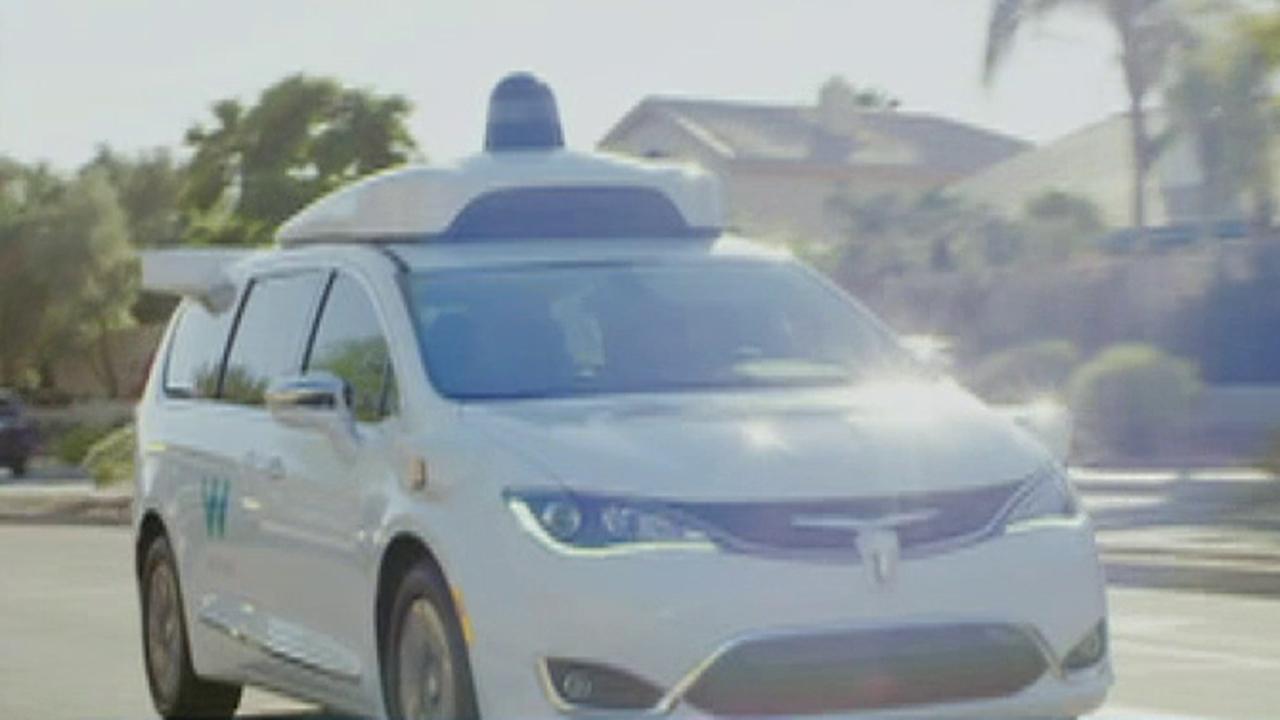 Self-driving taxi services launches in Arizona