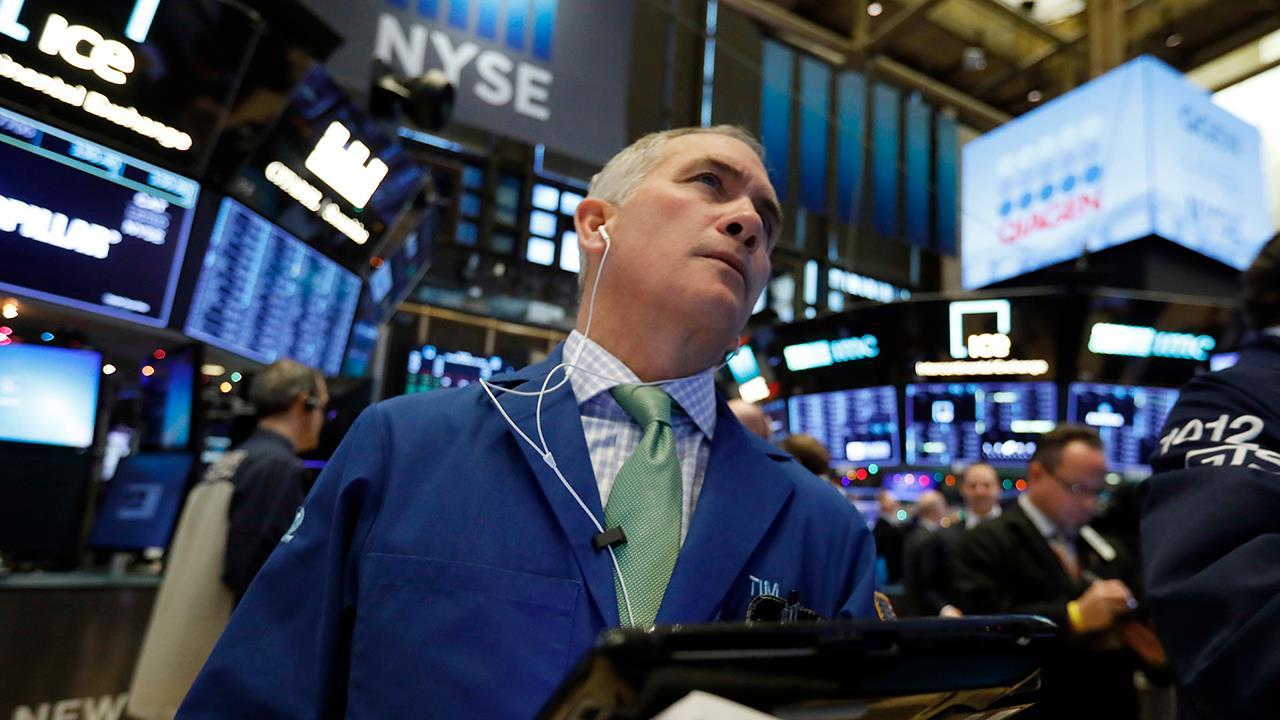 US stock market sinks with Dow dropping 508 points
