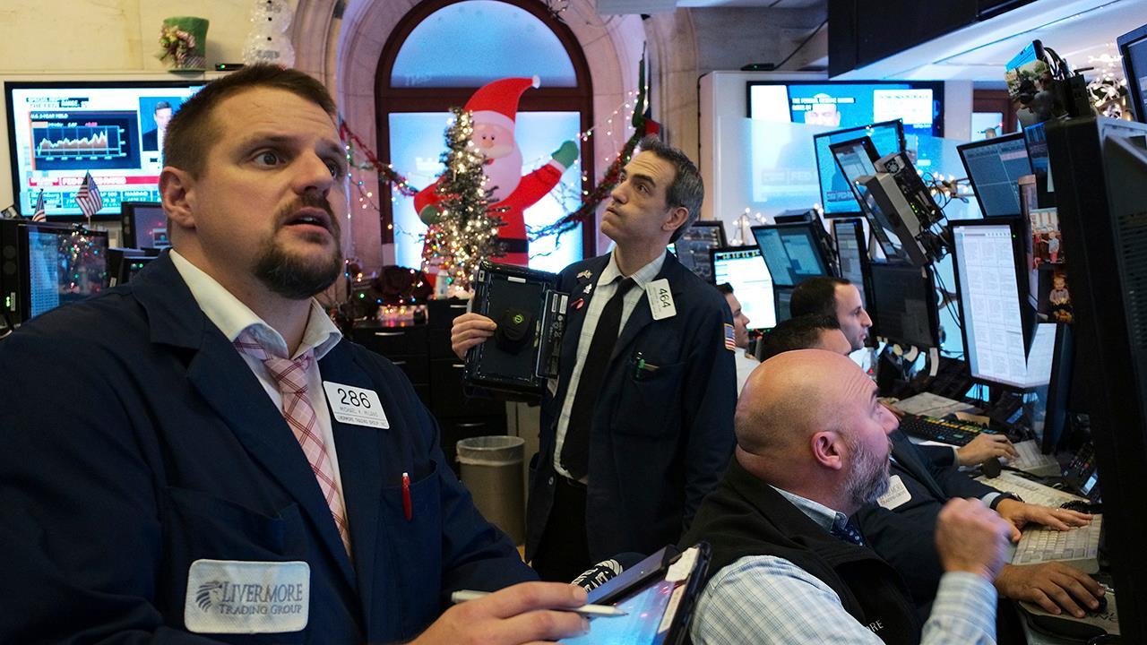 Massive Christmas Eve selloff as Dow dives over 600 points; S&P enters