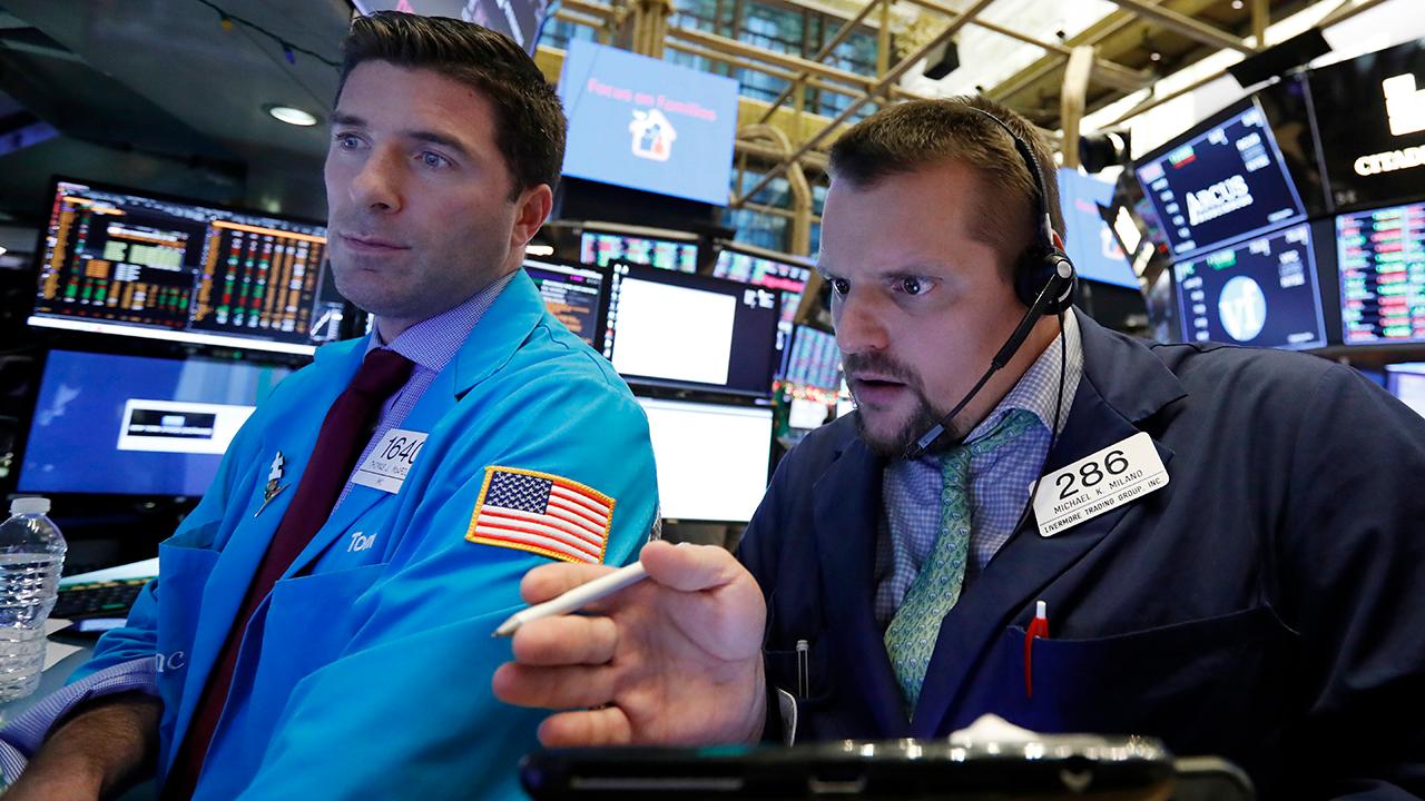 Whiplash for investors on Wall Street; consumer confidence sinks in December