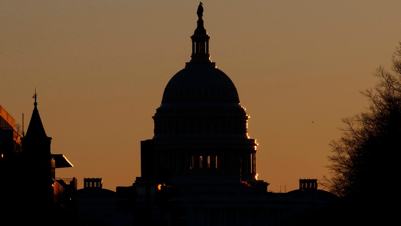 Congress reconvenes then adjourns until Monday with no end to government shutdown in sight