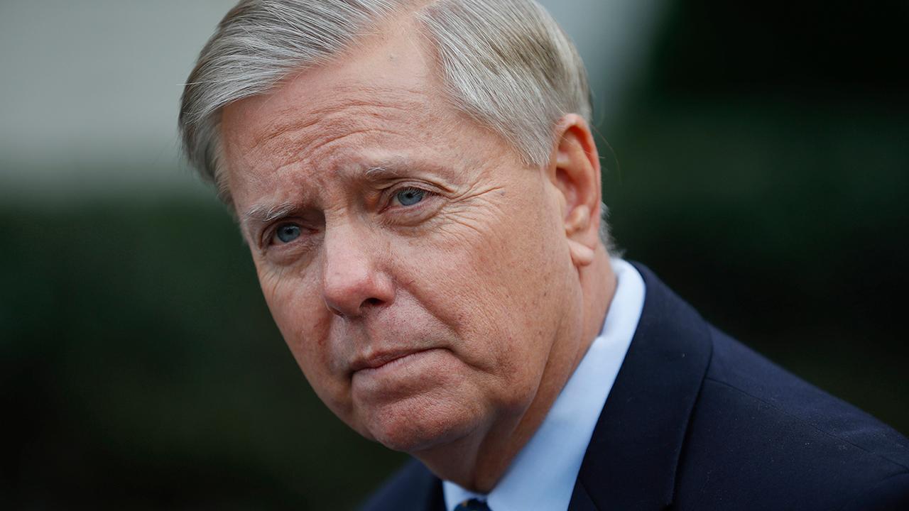 Sen. Lindsey Graham suggests President Trump is 'reconsidering' plans for immediate troop pullout from Syria