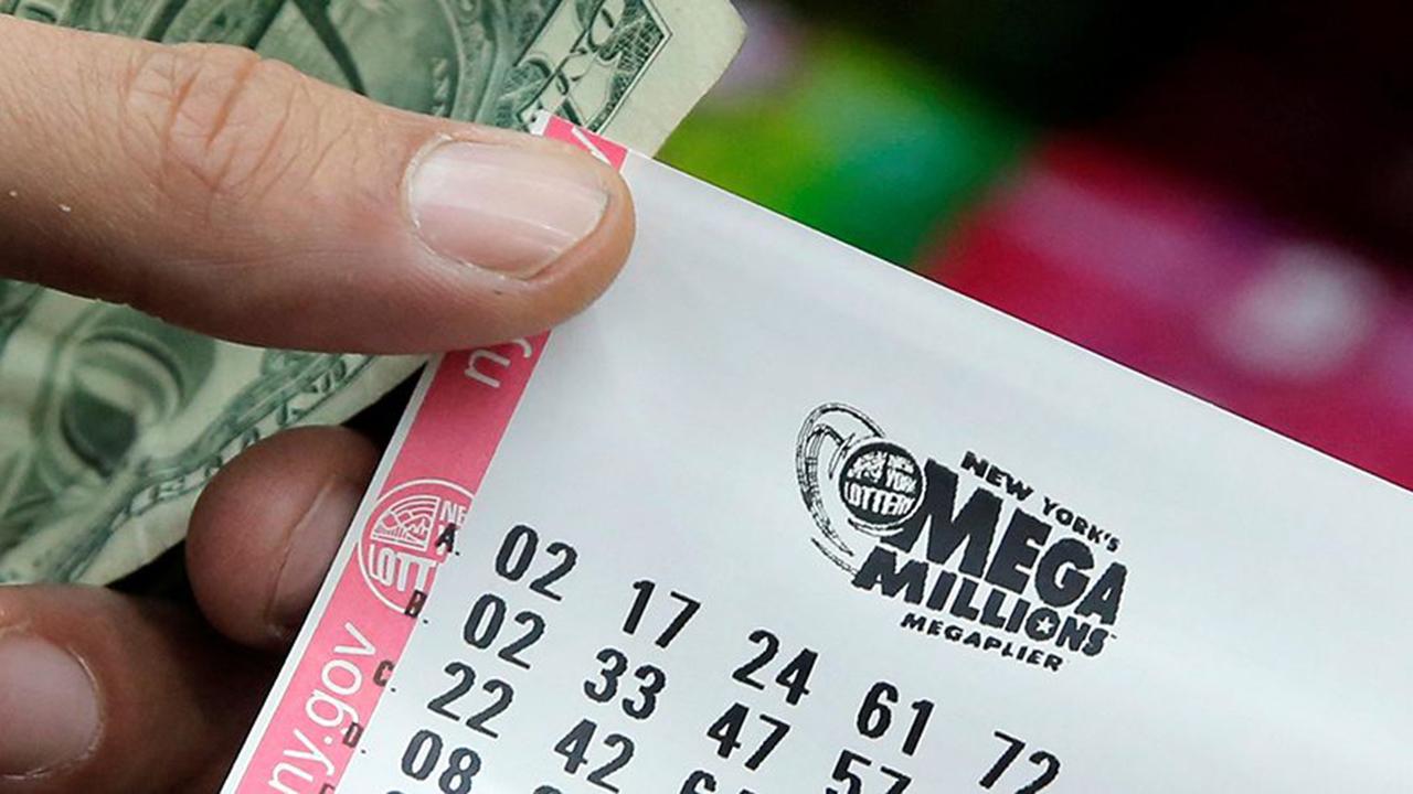 New Year's Day Mega Millions jackpot swells to $425 million, eighth largest prize in its history