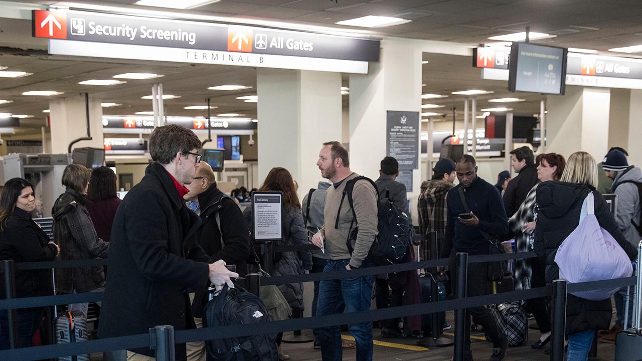 Passengers report hour-plus wait times at domestic security checkpoints in Atlanta