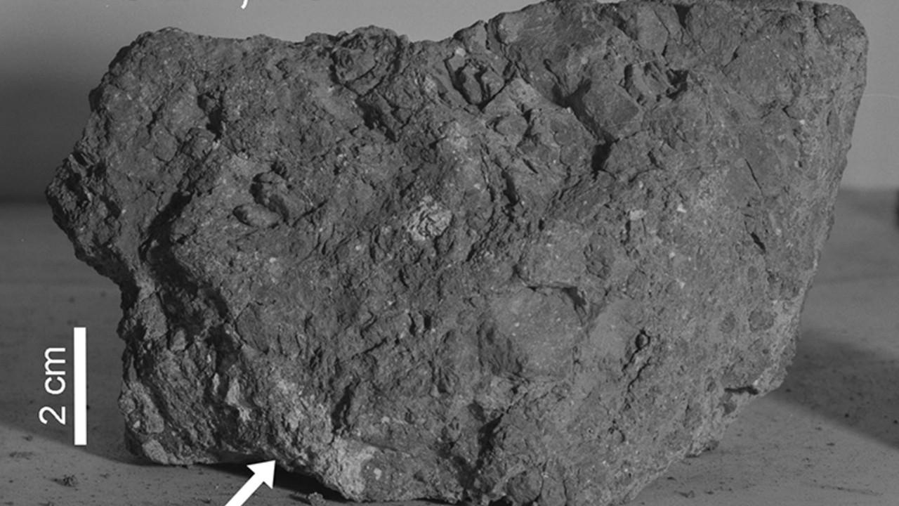 Earth's oldest rock believed to have been found on the Moon