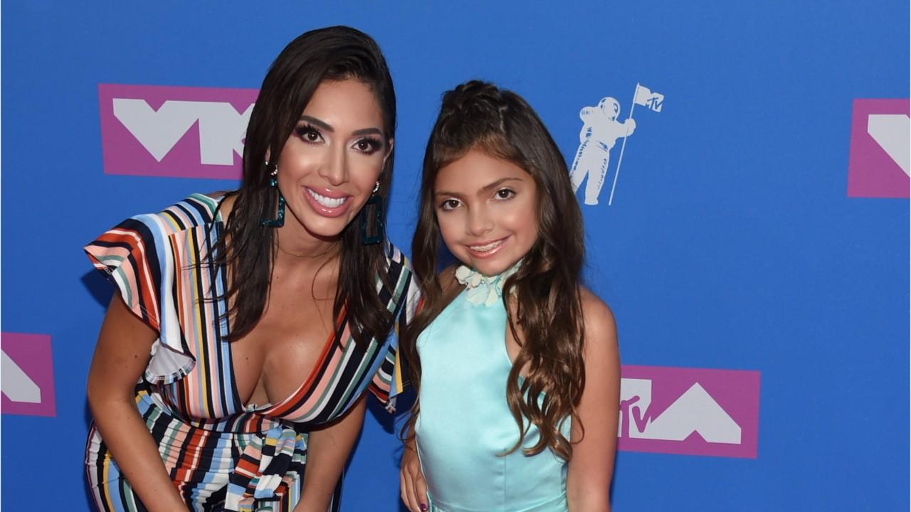 Farrah Abraham posts video of 9-year-old daughter dancing in bra and underwear