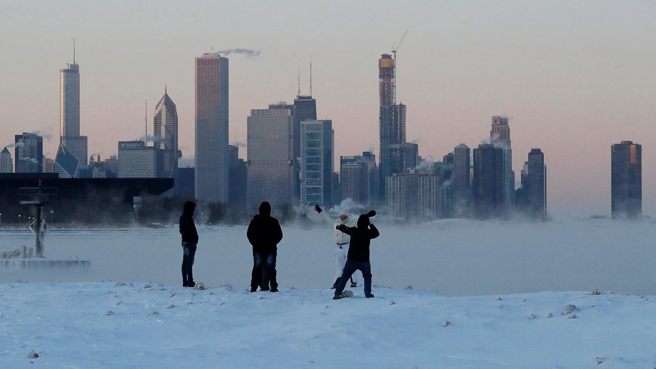 Sub-zero temperatures devastate northern plains, Midwest