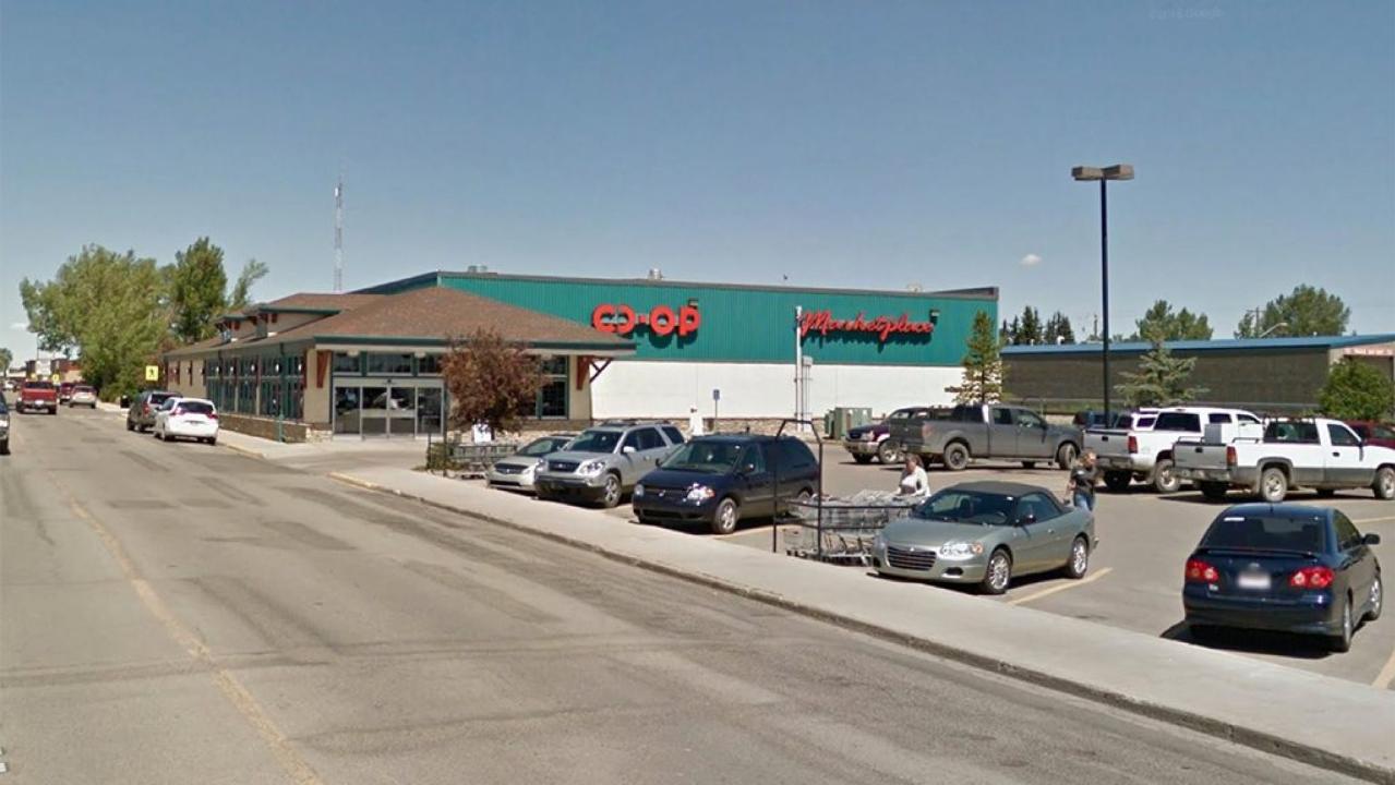 Mystery power outage zaps electrical devices in Canadian parking lot