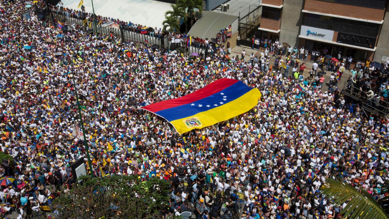 Former Clinton White House chief of staff: Venezuela shows democracy can be fragile