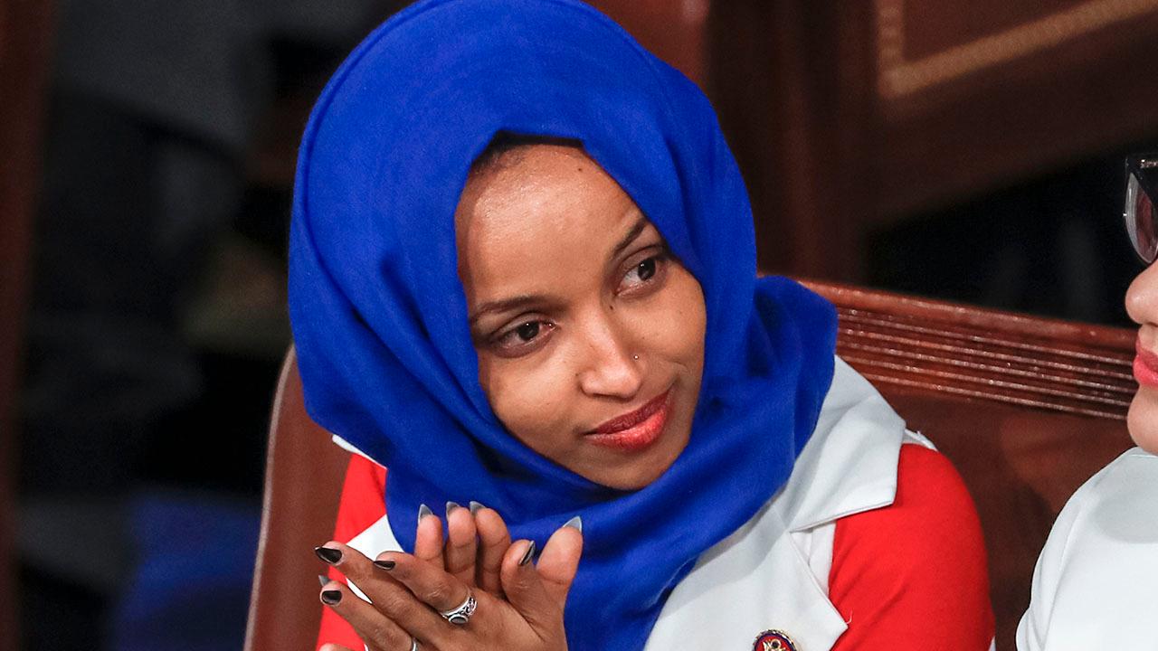 Rep. Ilhan Omar apologizes for tweets after facing accusations of anti-Semitism