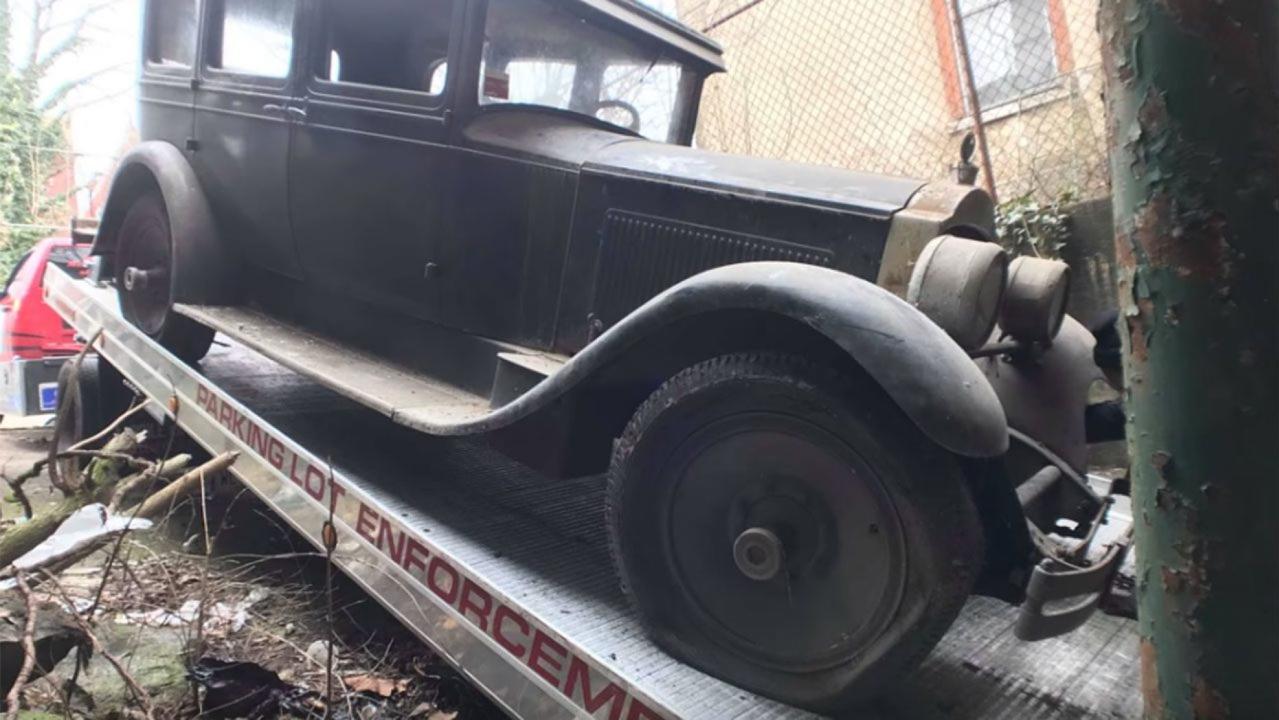 1927 Packard unearthed from Philadelphia building