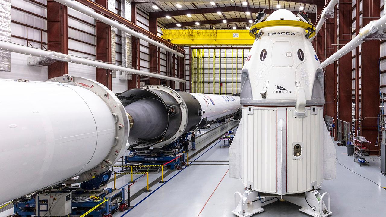 SpaceX prepares for historic launch