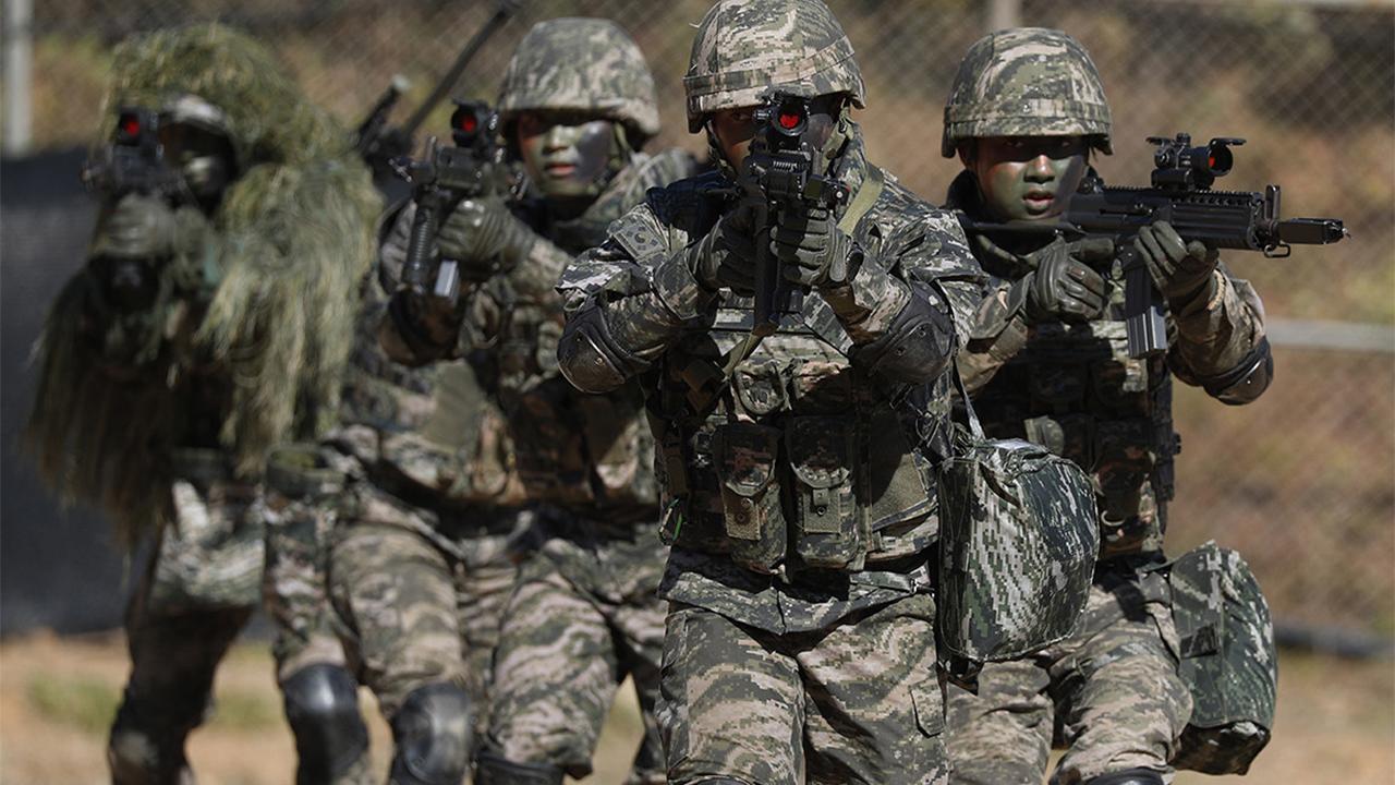 US, South Korea to replace massive joint military drills with smaller training exercises