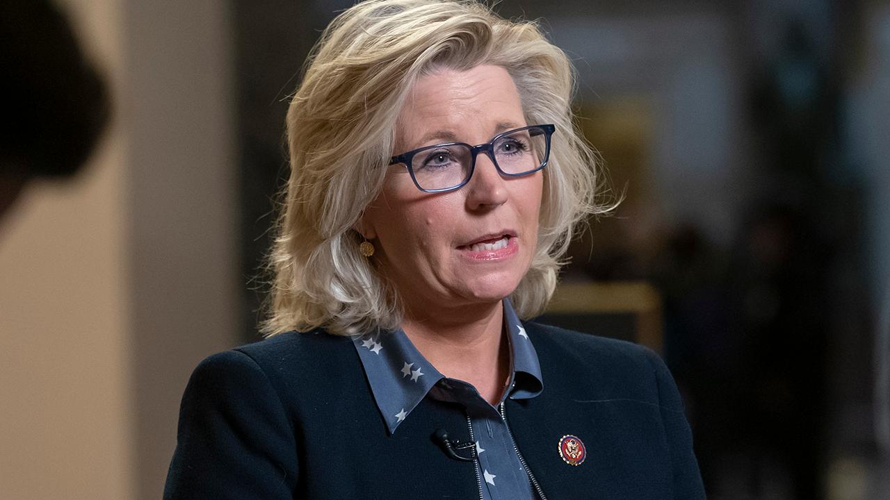Liz Cheney calls out Democrats for protecting Omar