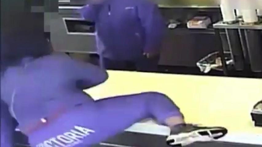 Burger King customer throws violent fit over unwanted tomatoes