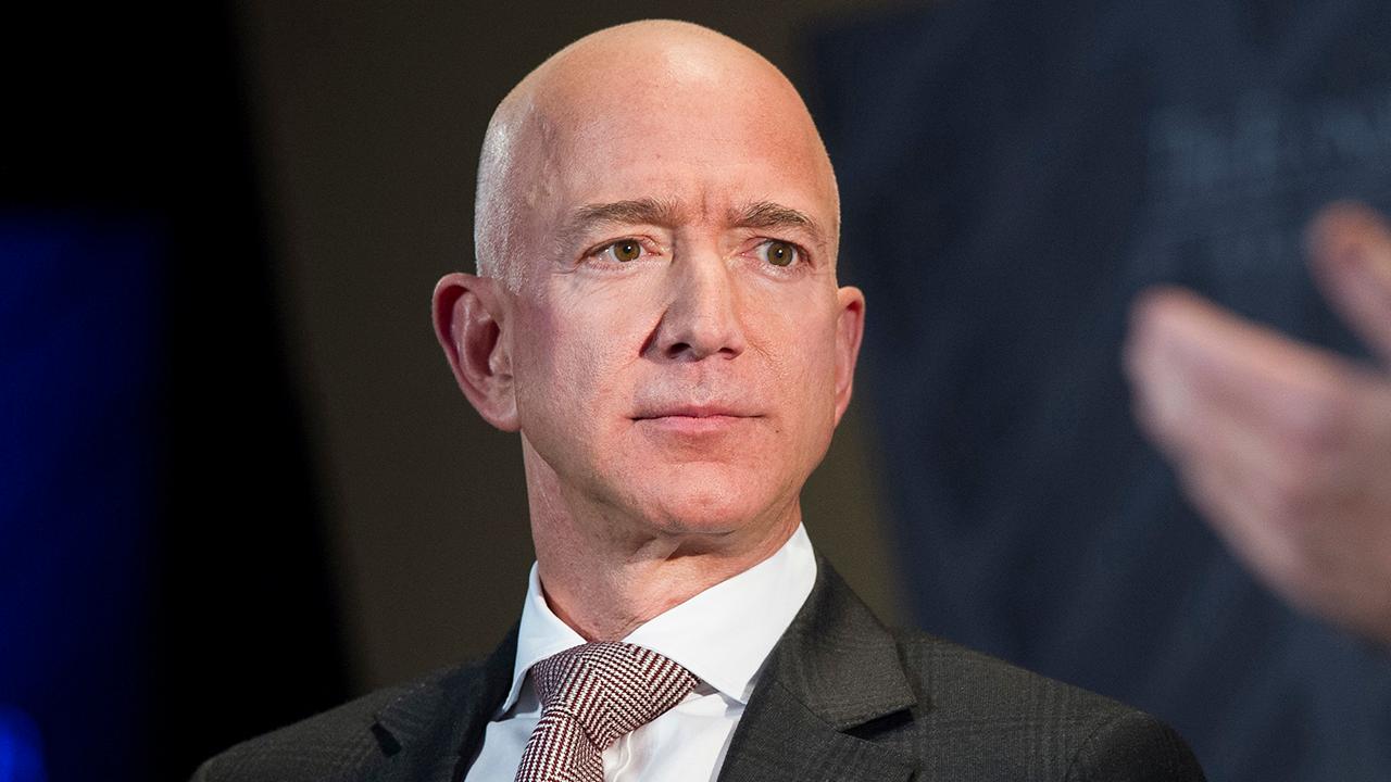 How did the National Enquirer get Jeff Bezos' texts?