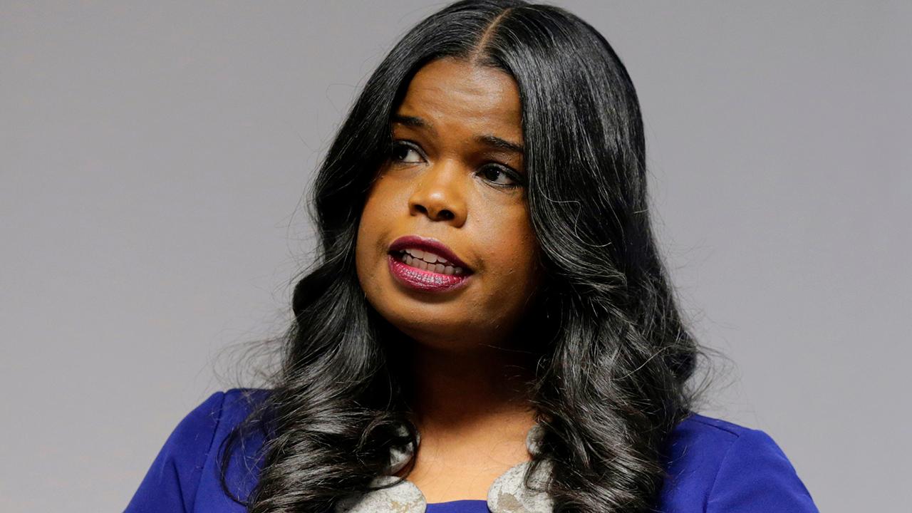 Foxx recuses self after texting Smollett relative