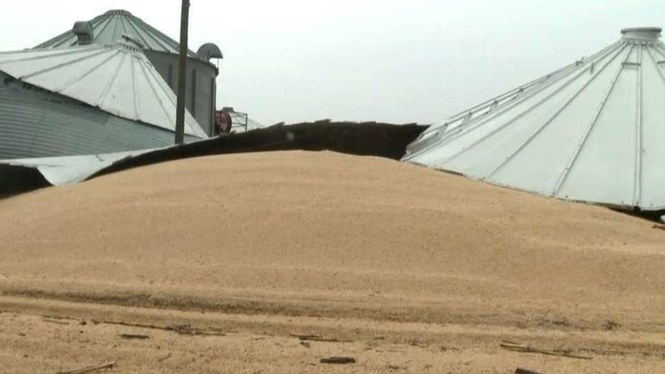 Flooding explodes farmers' grain silos in Iowa Fox News Video