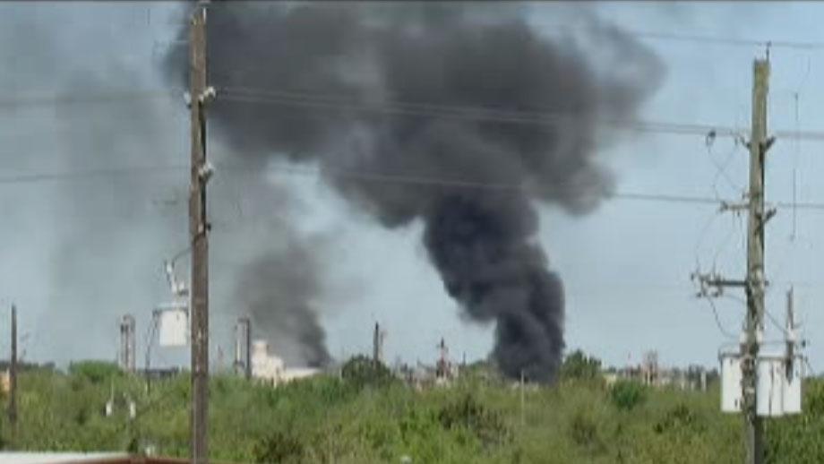Reports: At least 1 killed, 2 injured as chemical plant fire burns in Texas