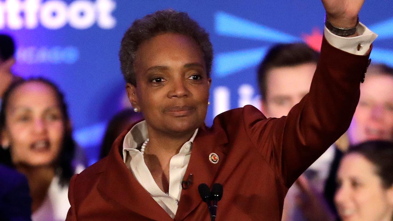 Lori Lightfoot makes history, wins Chicago mayoral race