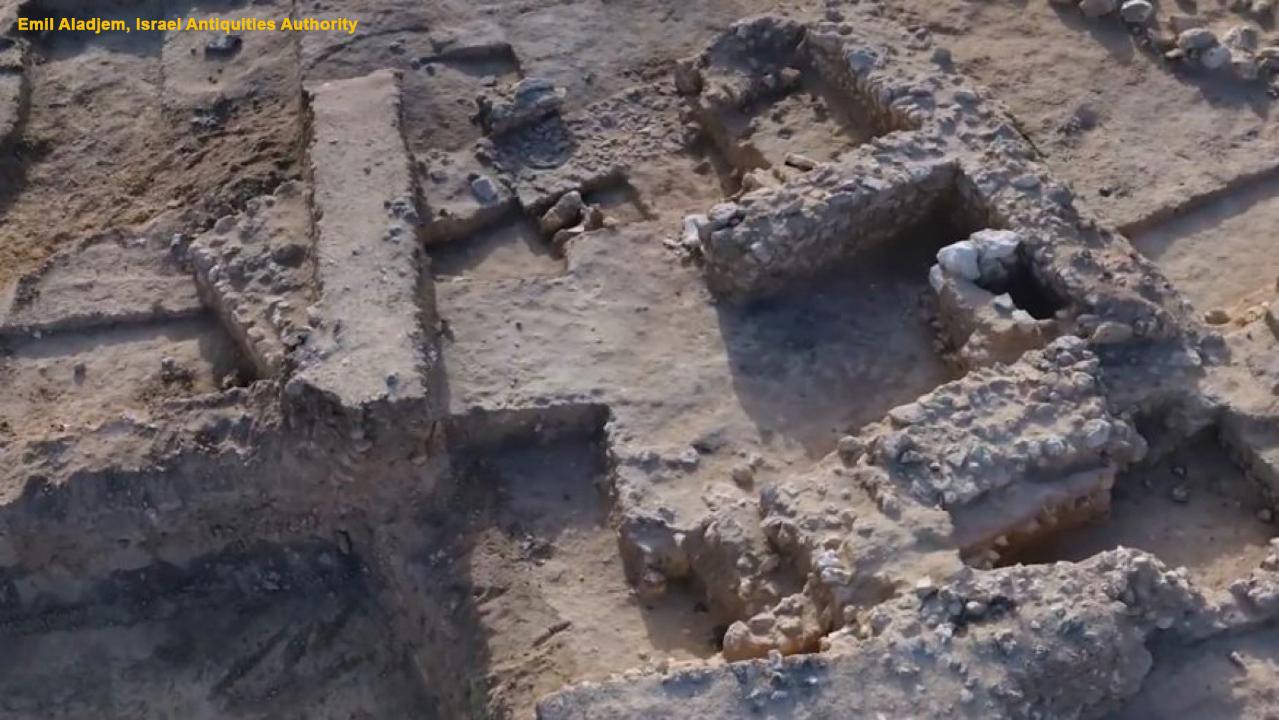 Archaeologists discover ancient desert settlement in Israel