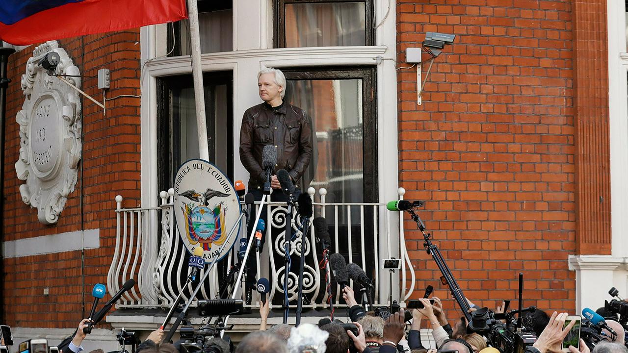 Experts split on how smoothly Assange extradition process could go